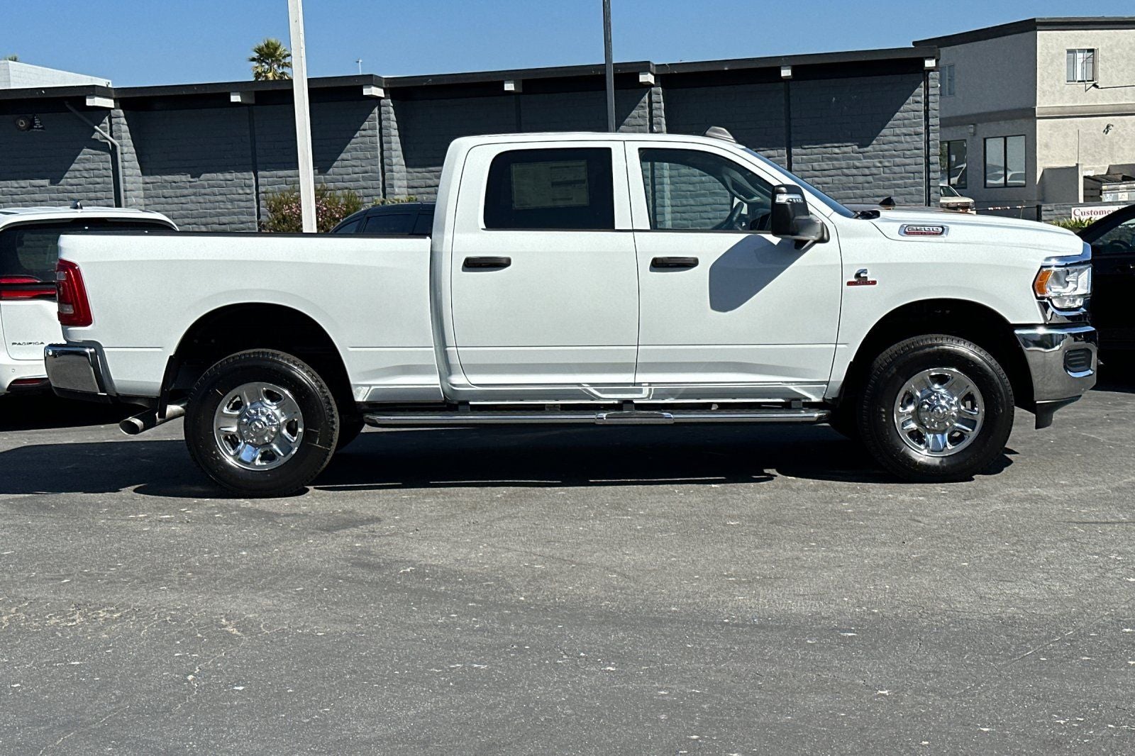 2024 RAM Ram 2500 RAM 2500 TRADESMAN CREW CAB 4X4 6'4' BOX