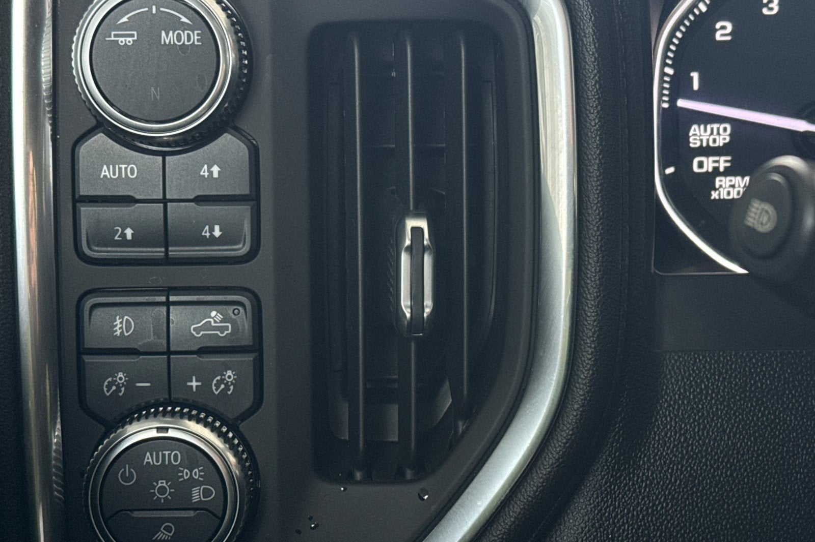 2021 GMC Sierra 1500 4WD Crew Cab Short Box AT4