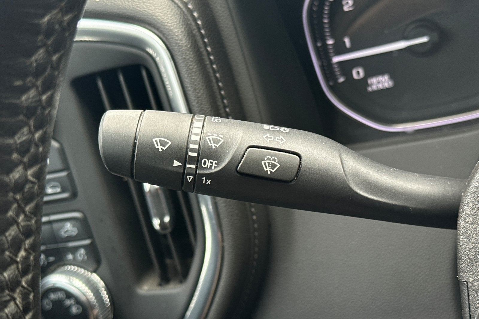 2022 GMC Sierra 1500 Limited 4WD Crew Cab Short Box Elevation