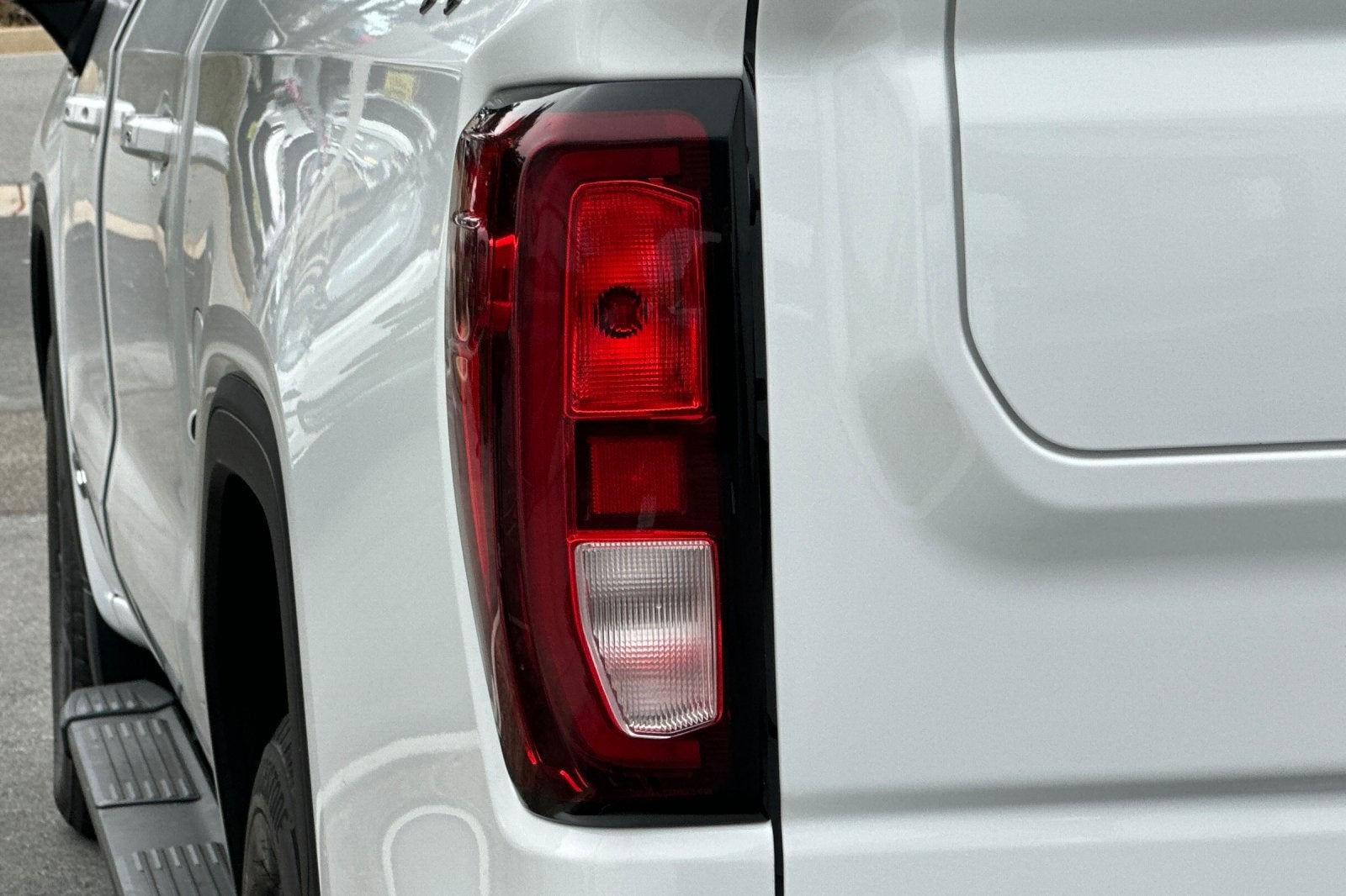 2022 GMC Sierra 1500 Limited 4WD Crew Cab Short Box Elevation