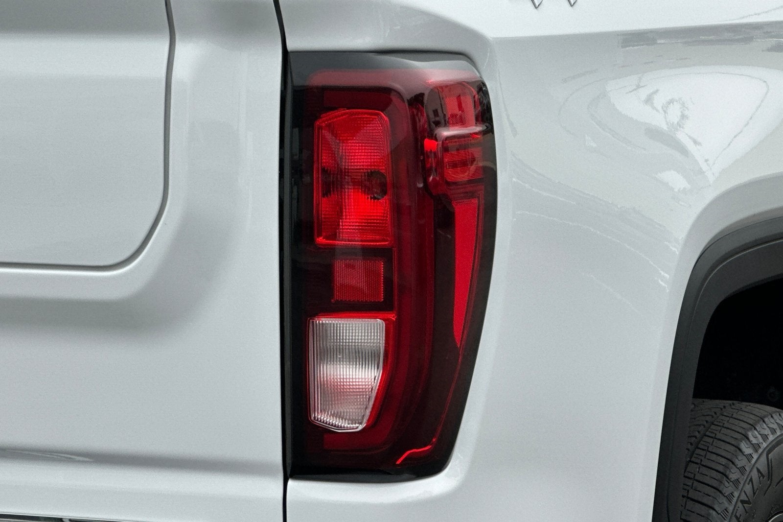 2022 GMC Sierra 1500 Limited 4WD Crew Cab Short Box Elevation