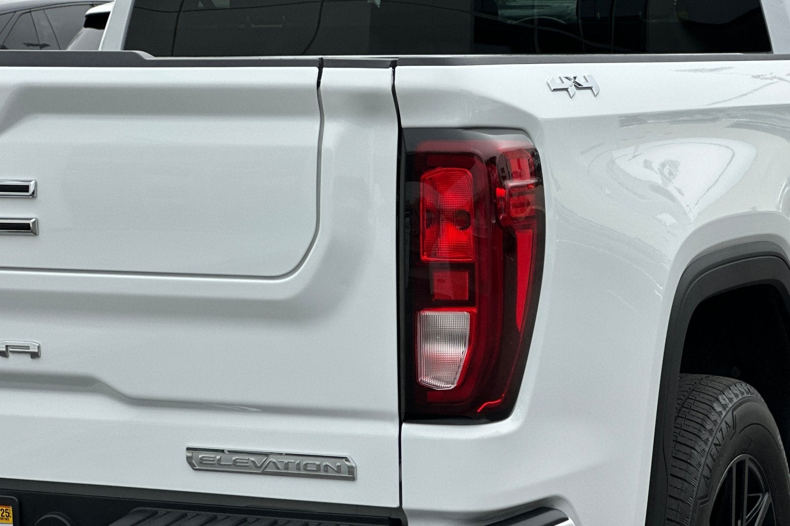 2022 GMC Sierra 1500 Limited 4WD Crew Cab Short Box Elevation