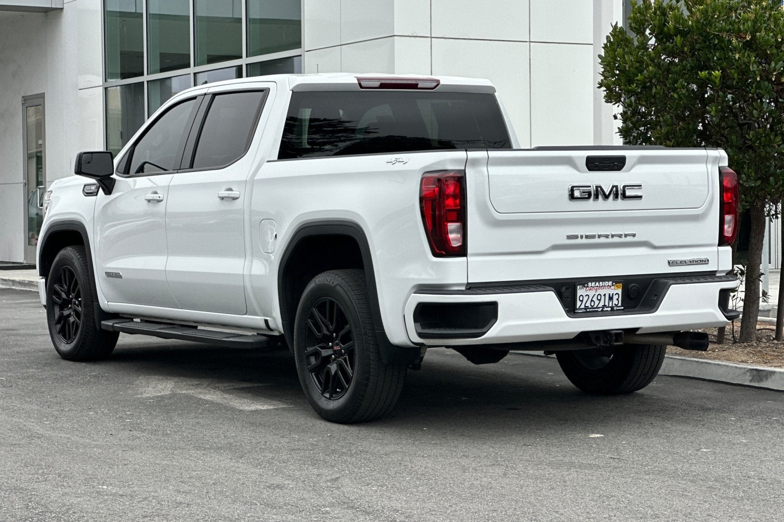 2022 GMC Sierra 1500 Limited 4WD Crew Cab Short Box Elevation