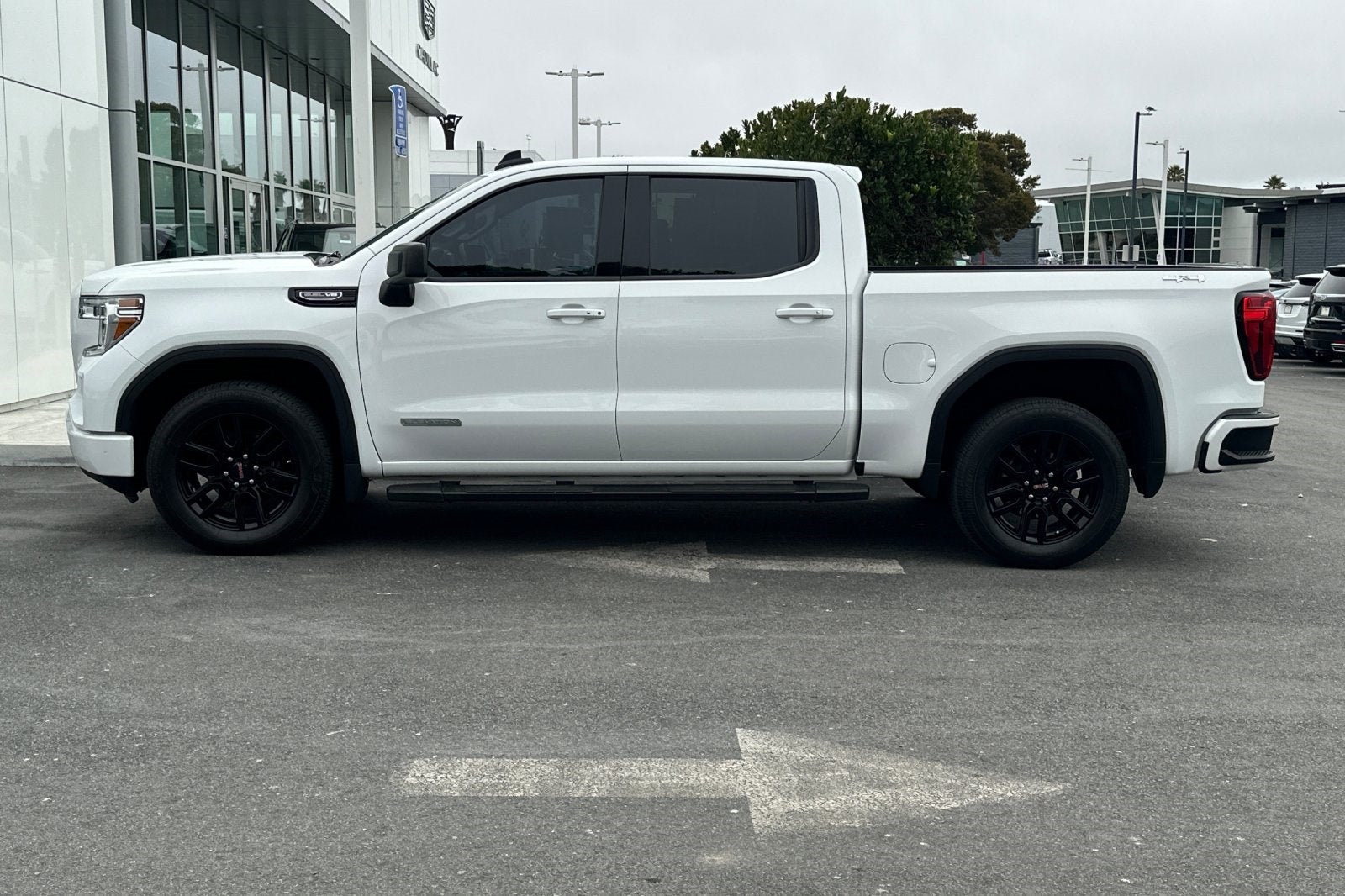 2022 GMC Sierra 1500 Limited 4WD Crew Cab Short Box Elevation