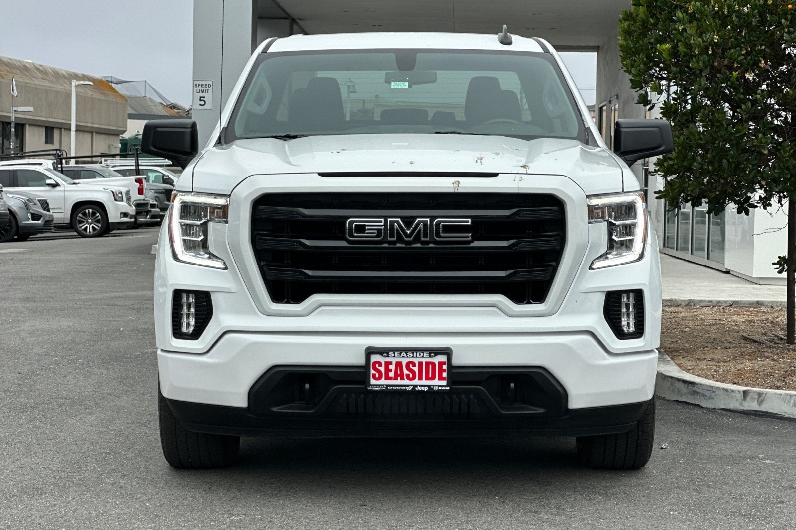 2022 GMC Sierra 1500 Limited 4WD Crew Cab Short Box Elevation