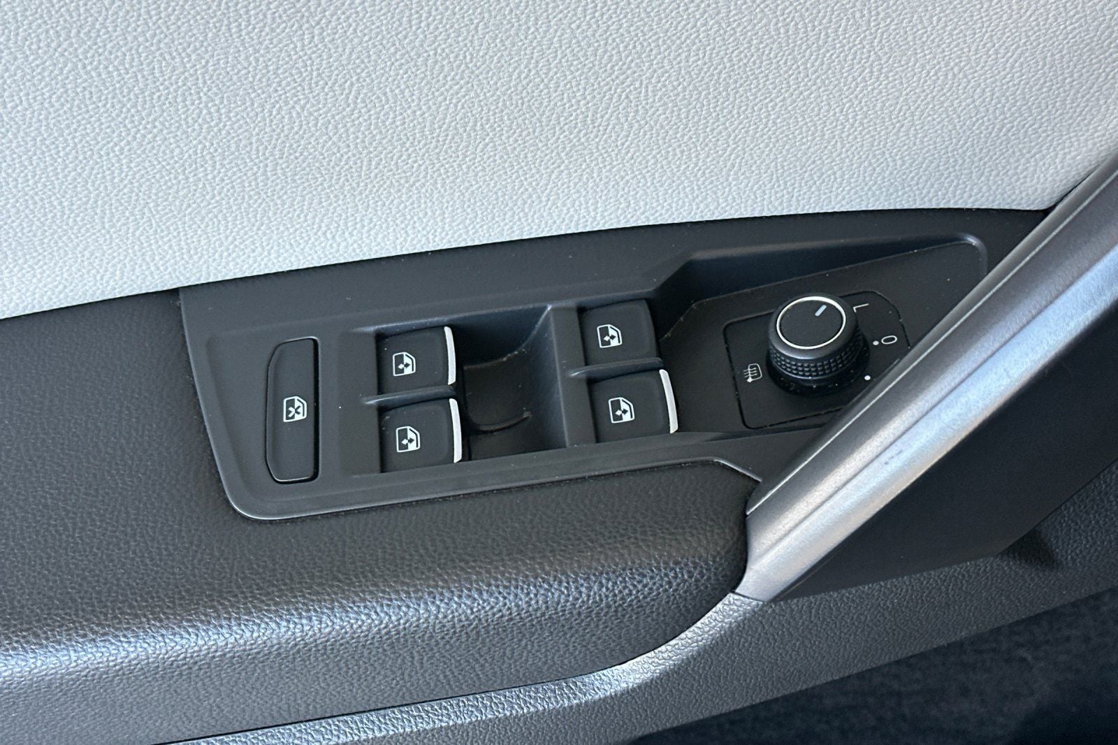 2021 Volkswagen Tiguan 2.0T SE R-Line Black