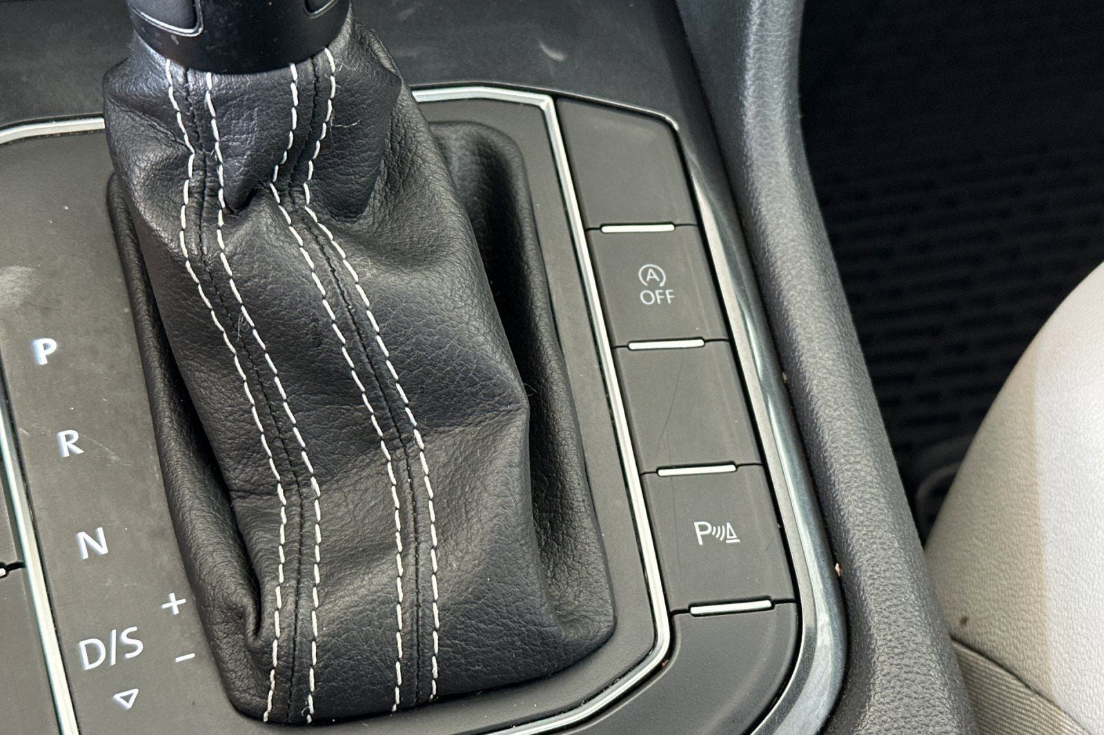 2021 Volkswagen Tiguan 2.0T SE R-Line Black