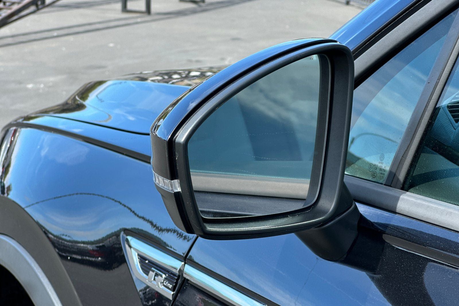 2021 Volkswagen Tiguan 2.0T SE R-Line Black