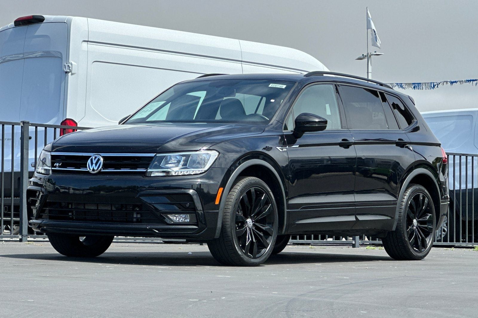 2021 Volkswagen Tiguan 2.0T SE R-Line Black