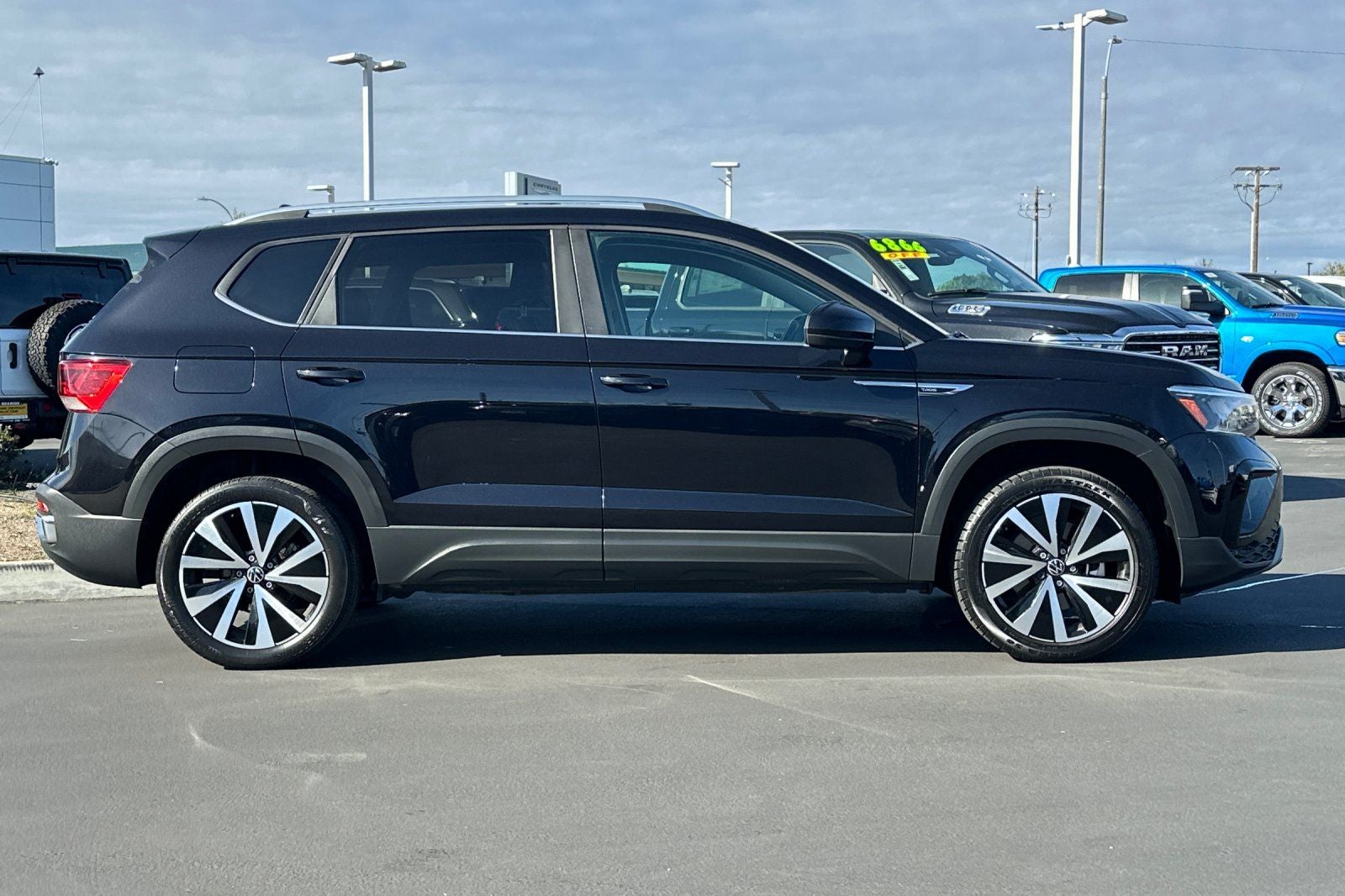 2023 Volkswagen Taos 1.5T SE