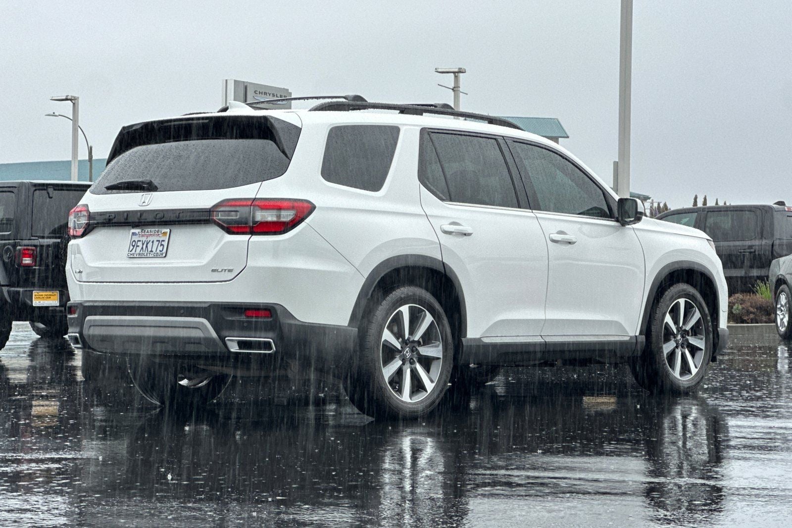2023 Honda Pilot AWD Elite