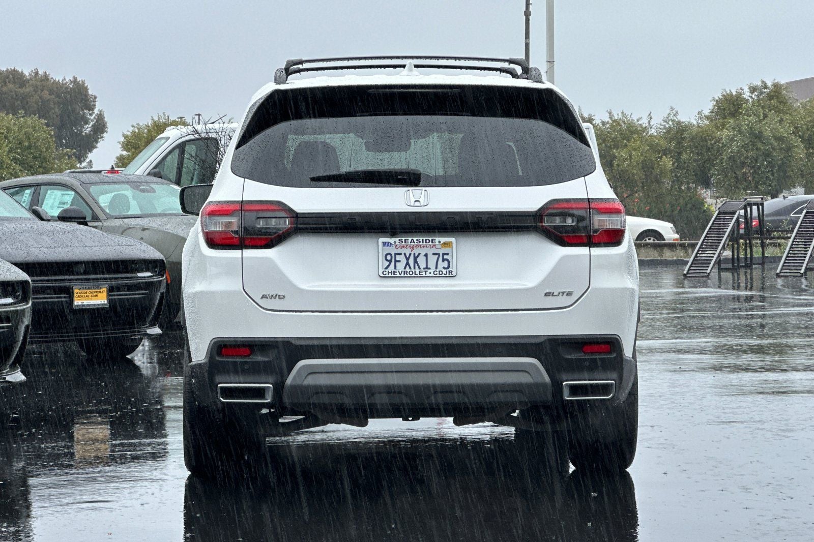 2023 Honda Pilot AWD Elite
