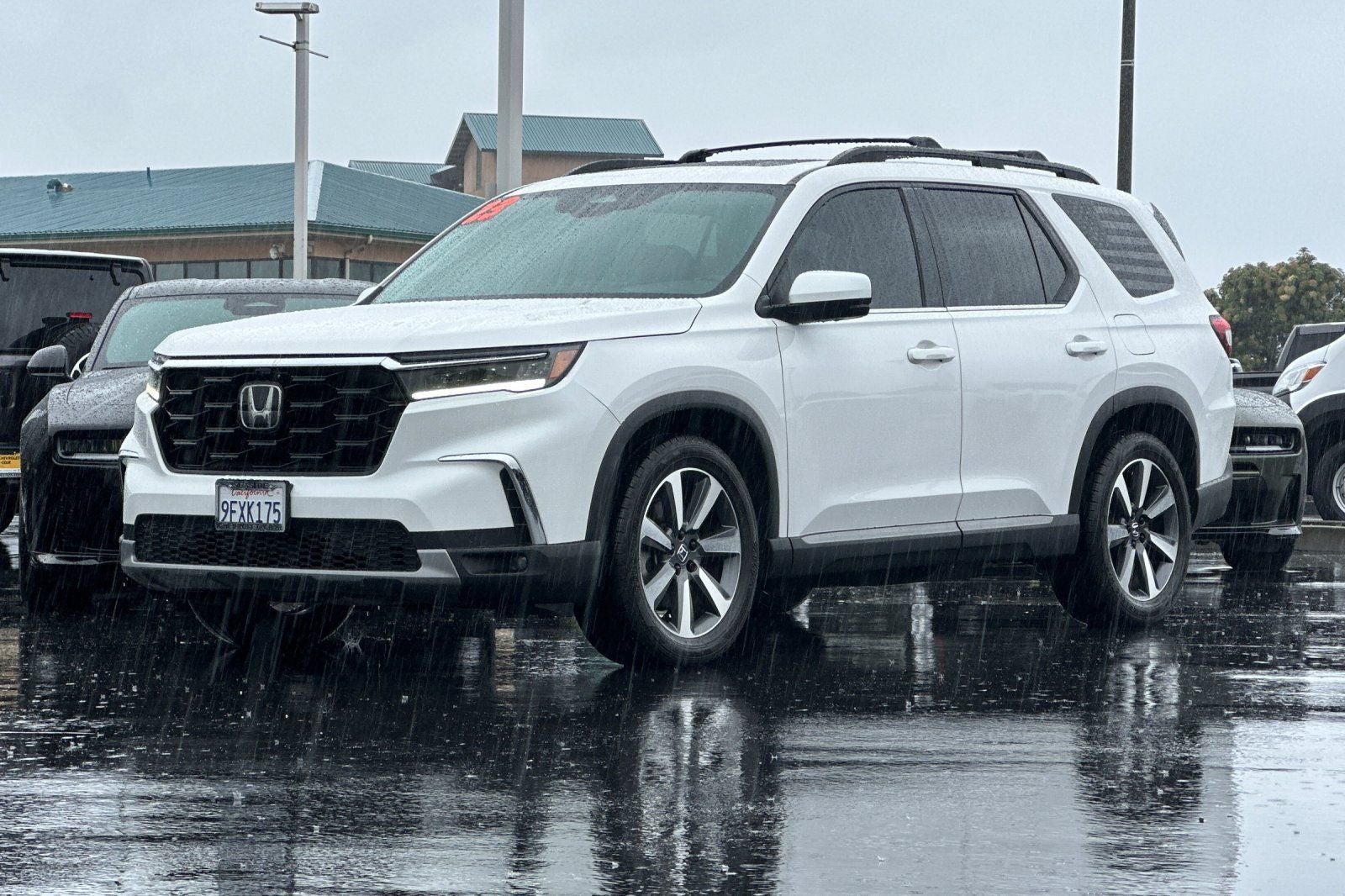 2023 Honda Pilot AWD Elite