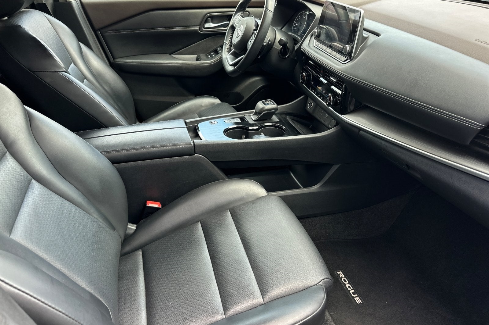 2022 Nissan Rogue SV FWD