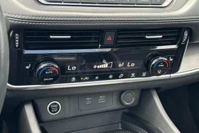 2022 Nissan Rogue SV FWD