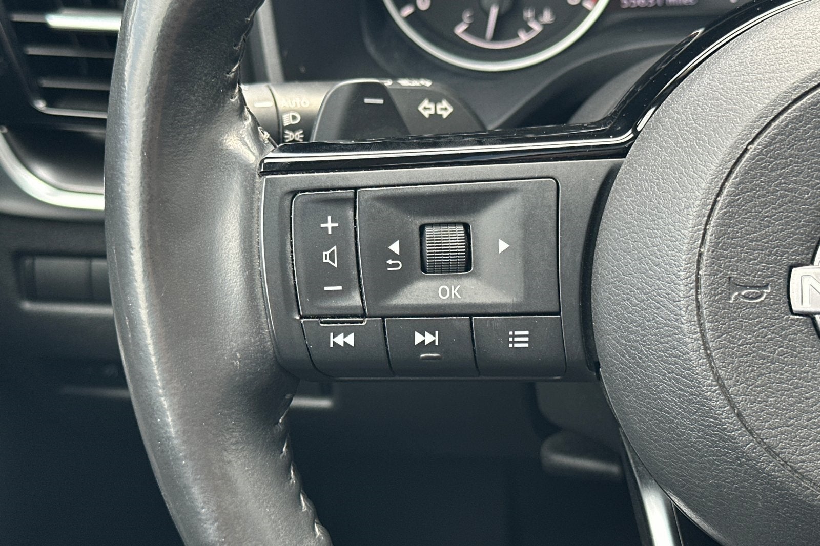 2022 Nissan Rogue SV FWD