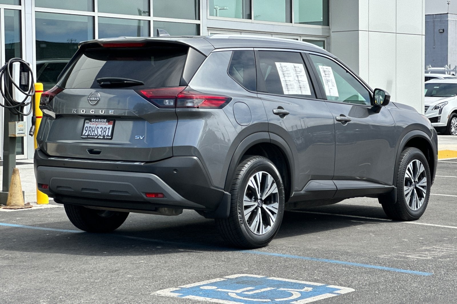 2022 Nissan Rogue SV FWD