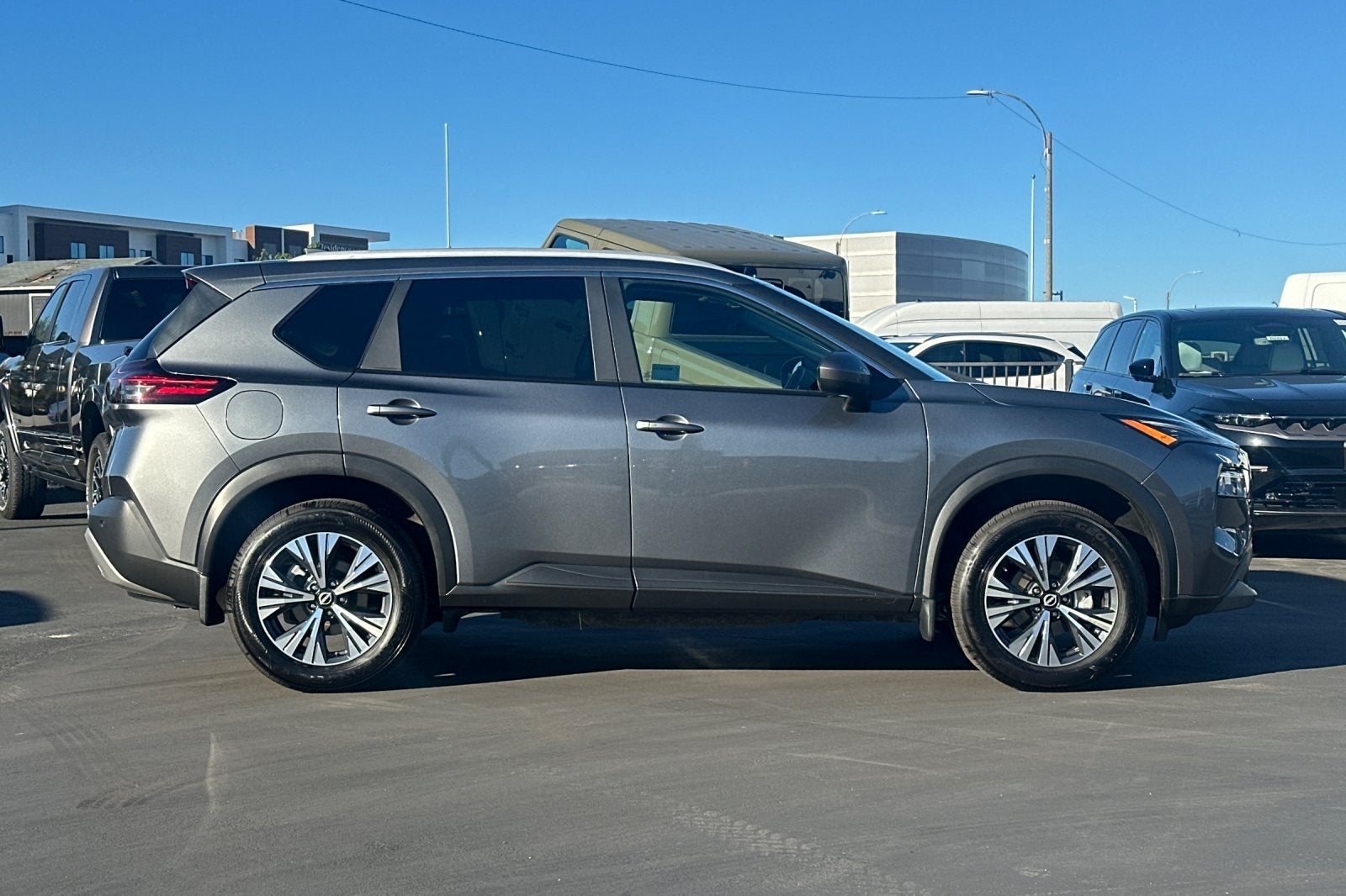 2023 Nissan Rogue SV FWD