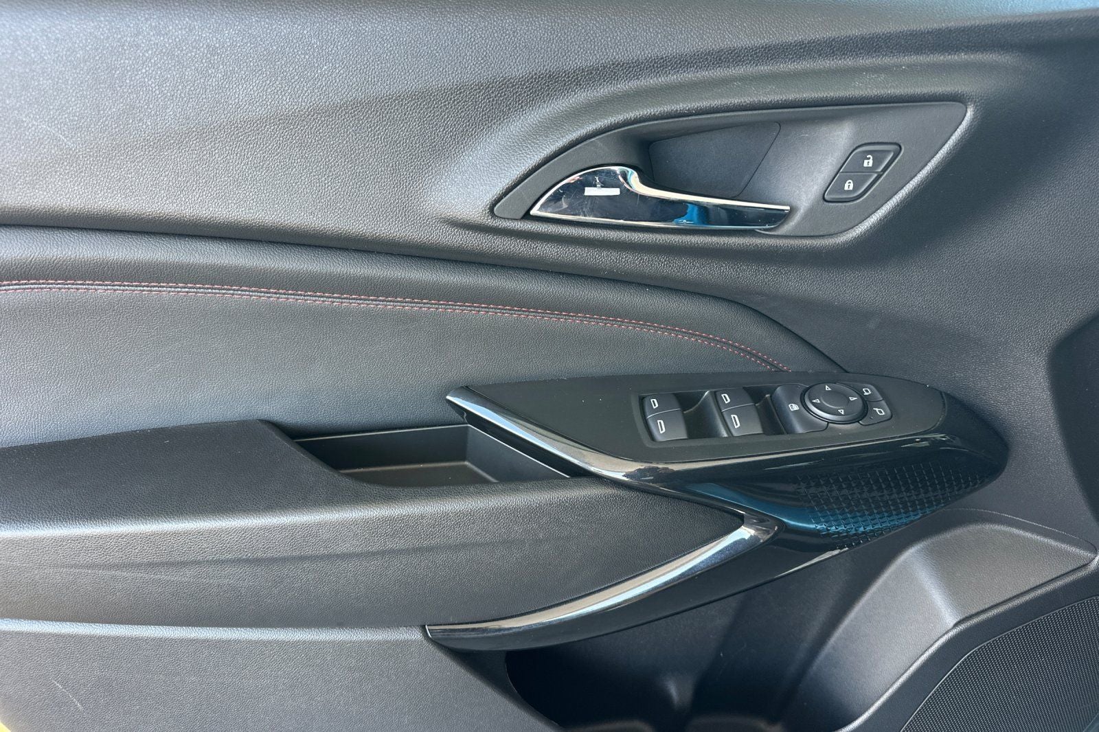 2025 Chevrolet Trax FWD 2RS