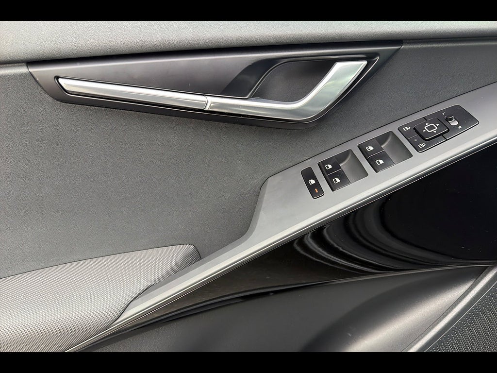 2023 Kia Niro EV Wind