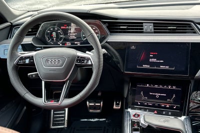 2024 Audi SQ8 e-tron Prestige quattro