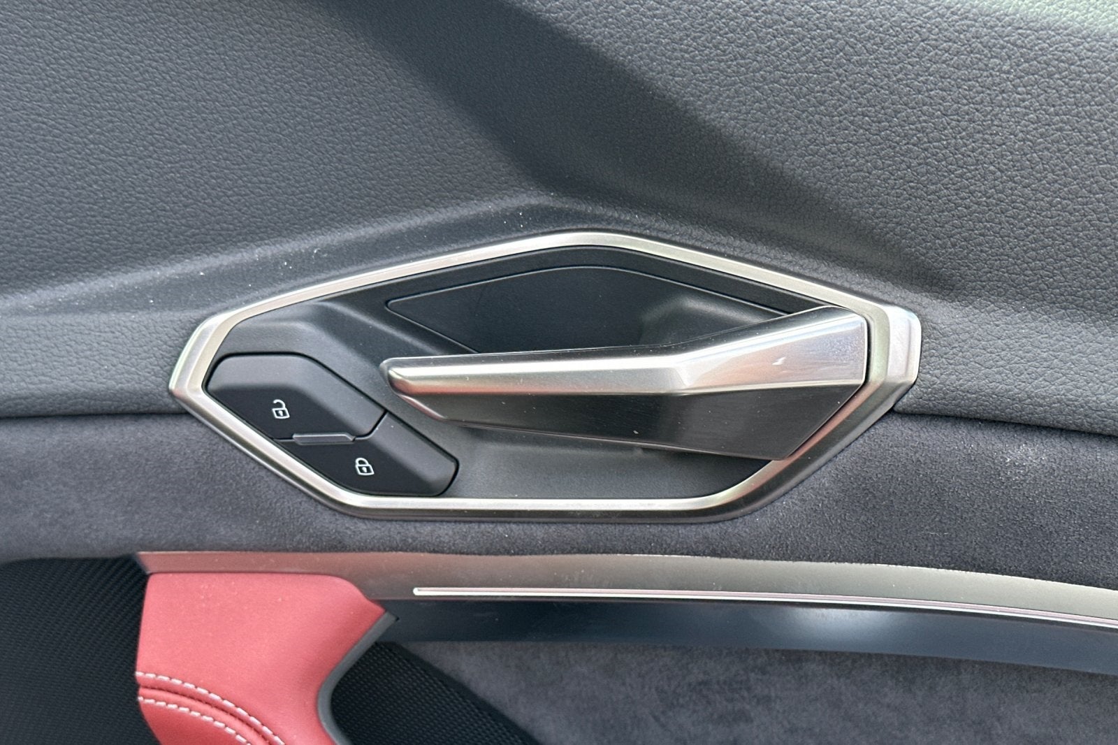 2024 Audi SQ8 e-tron Prestige quattro