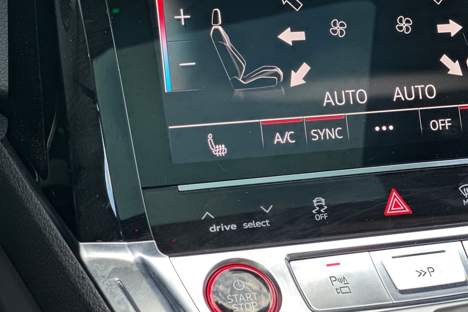 2024 Audi SQ8 e-tron Prestige quattro