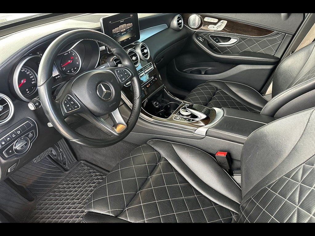 2017 Mercedes-Benz GLC 300 4MATIC®