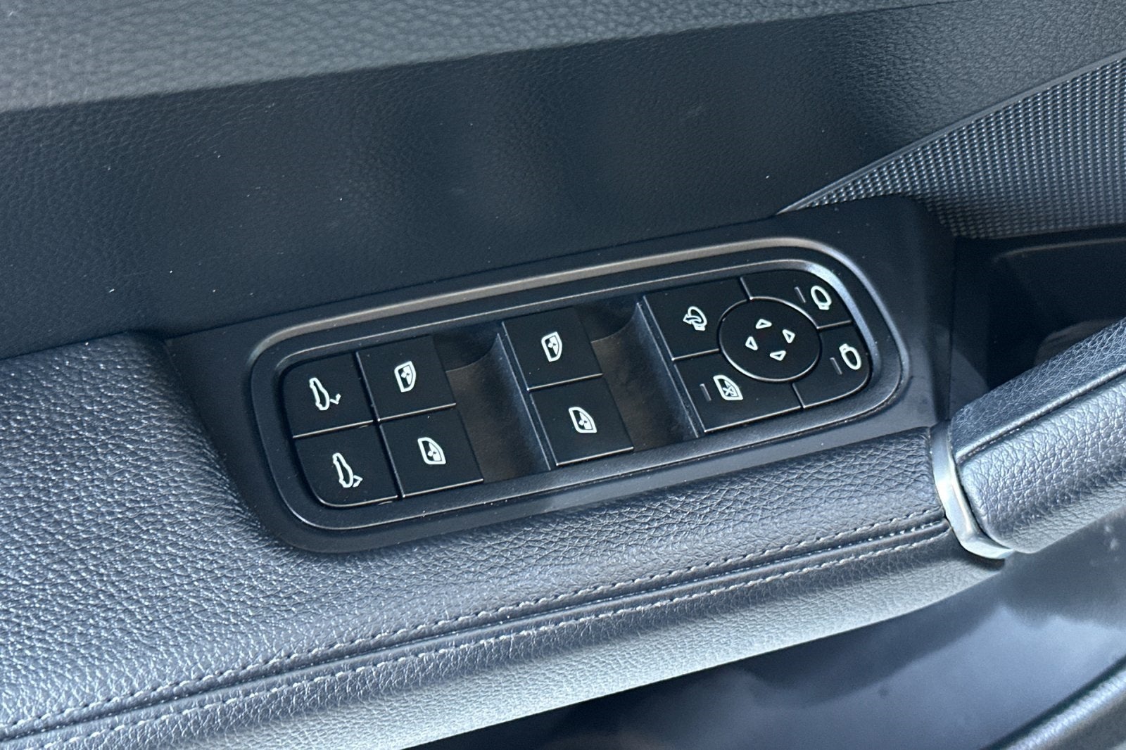 2023 Porsche Cayenne S Platinum Edition