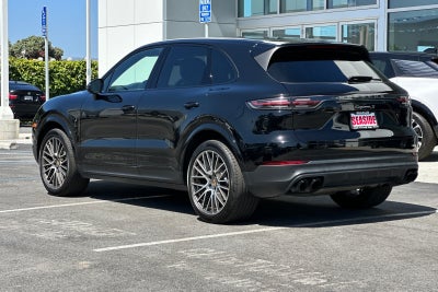 2023 Porsche Cayenne S Platinum Edition